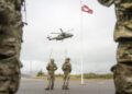 Narsarsuaq (Greenland), 09/09/2026.- The Air Force's rescue helicopter EH101 Merlin lands after an exercise in Narsarsuaq, Greenland, 09 September 2026. The military exercise Arctic Shield 2026 involves around 400 soldiers from about 10 NATO nations. The exercise lasts until September 18 and takes place on land, at sea, and in the air with a focus on military operations under Arctic conditions. (Dinamarca, Groenlandia) EFE/EPA/Mads Claus Rasmussen DENMARK OUT