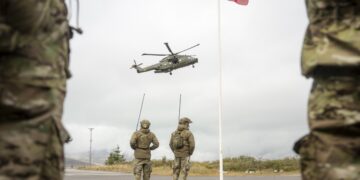 Narsarsuaq (Greenland), 09/09/2026.- The Air Force's rescue helicopter EH101 Merlin lands after an exercise in Narsarsuaq, Greenland, 09 September 2026. The military exercise Arctic Shield 2026 involves around 400 soldiers from about 10 NATO nations. The exercise lasts until September 18 and takes place on land, at sea, and in the air with a focus on military operations under Arctic conditions. (Dinamarca, Groenlandia) EFE/EPA/Mads Claus Rasmussen DENMARK OUT