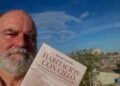 Héctor Garrido celebra que su libro pueda presentarse en La Habana. Foto: Tomada de su cuenta en Facebook.