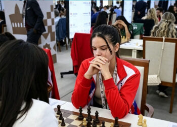 Con su medalla de plata como cuarto tablero, Ineymig Hernández protagonizó la mejor actuación de Cuba en la 46 Olimpiada Mundial de Ajedrez, celebrada en la ciudad uzbeka de Samarcanda. Foto: JIT Deporte Cubano / Facebook.
