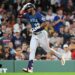 Lázaro Montes tuvo un debut memorable en la MLB. Foto: The Seattle Times.
