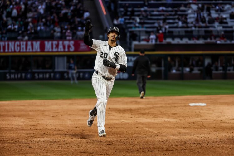 El cubano Miguel Vargas ha sido una de las bujías de los Medias Blancas en su resurgir en 2026. Foto: @whitesox / X.