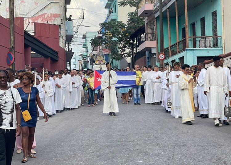 Procesión de la Virgen de la Caridad del Cobre en Santiago de Cuba, el 8 de septiembre de 2026. Foto: Tomada del perfil de Facebook del Arzobispado de Santiago de Cuba.
