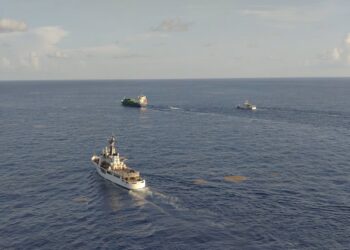 La Guardia Costera intercepta el buque mercante Grace y continúa las operaciones para interceptar envíos de combustible cubano. Foto: U.S. Coast Guard.