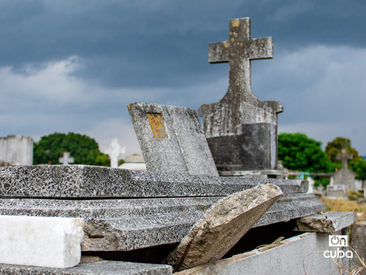 Cementerio Viejo de Guanabacoa. Foto: Otmaro Rodríguez.