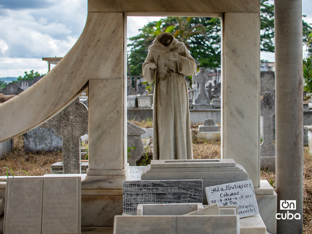 Cementerio Viejo de Guanabacoa. Foto: Otmaro Rodríguez.