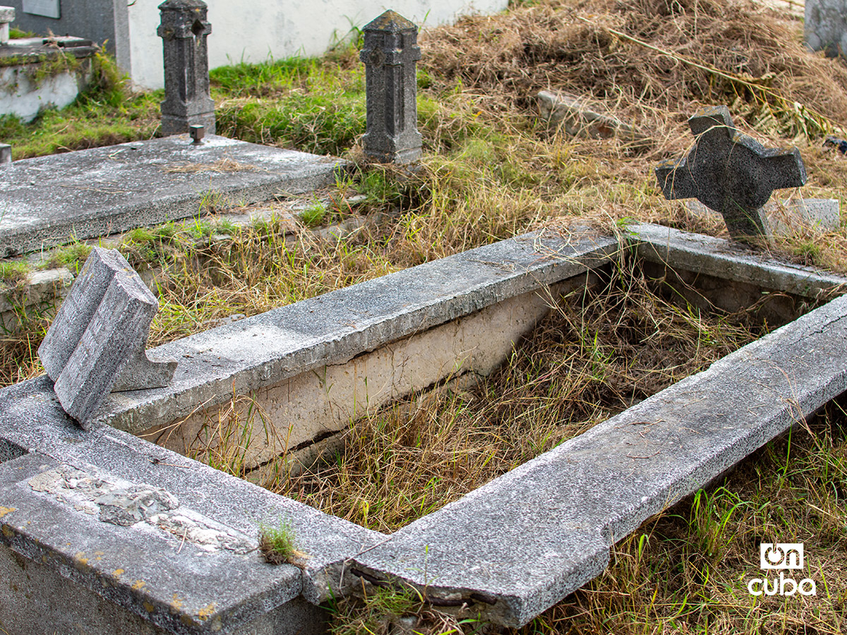 Cementerio Viejo de Guanabacoa. Foto: Otmaro Rodríguez.