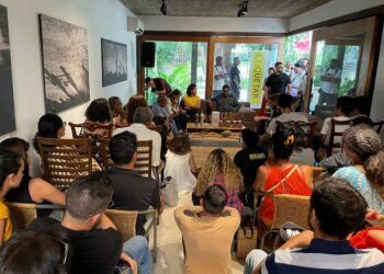 Encuentro “Etiquetar: ¿arte o responsabilidad?”. Foto: Lied Lorain.