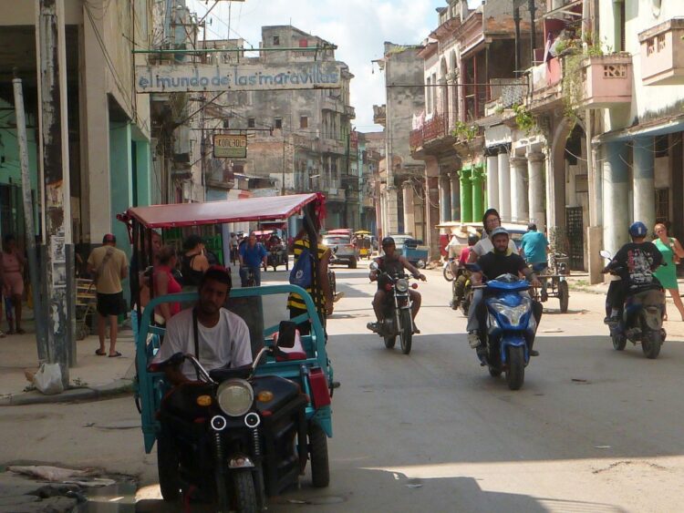 Este ángulo de la calle Monte es un tópico para ilustrar las paradojas de un país. Foto: AMD