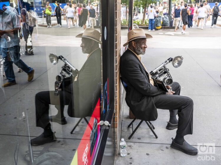 Louis Mendes, fotógrafo de Nueva York. Foto: Kaloian.