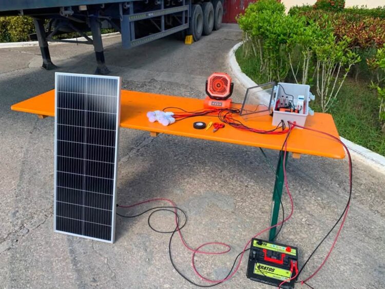 Kits solares para productores de café en Santiago de Cuba. Foto: Facebook/BioCubaCafé.