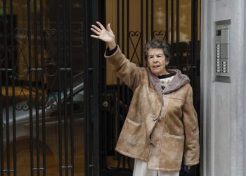 Fotografía de archivo, tomada el 29/10/2025, de Maricarmen Abascal, la mujer de 87 años desahuciada el pasado 23 de septiembre en Madrid, que ha muerto este miércoles, tras quince días hospitalizada. Foto: EFE/Archivo/Sergio Pérez