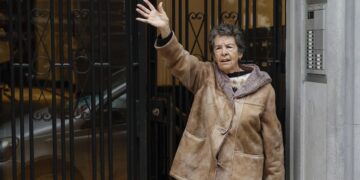 Fotografía de archivo, tomada el 29/10/2025, de Maricarmen Abascal, la mujer de 87 años desahuciada el pasado 23 de septiembre en Madrid, que ha muerto este miércoles, tras quince días hospitalizada. Foto: EFE/Archivo/Sergio Pérez