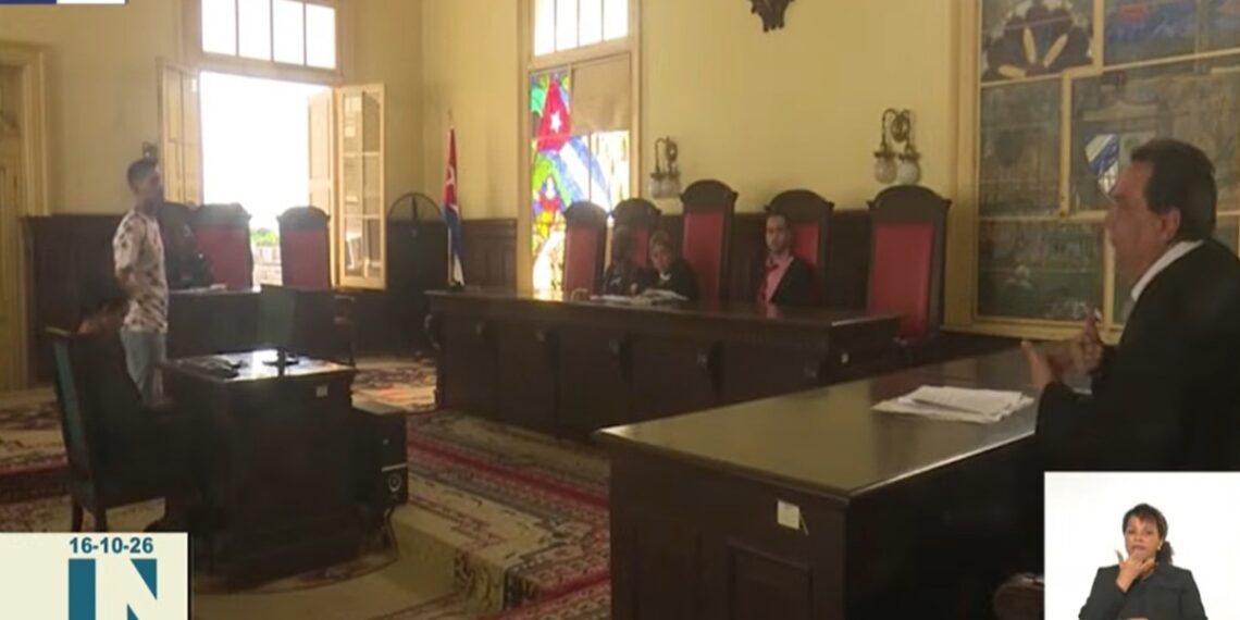 Penas a acusados en Moa, Holguín, por robo de 1248 litros de aceite dieléctrico. Foto: YouTube/Canal Caribe.