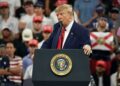 Trump dice que detendrá uno de los barcos de EEUU cerca de Cuba al regreso de Irán. Foto: YouTube/FOX 4 Dallas-Fort Worth.