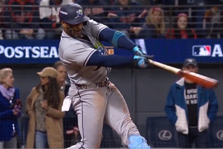 Yandy Díaz. Captura de video compartido por @RaysBaseball