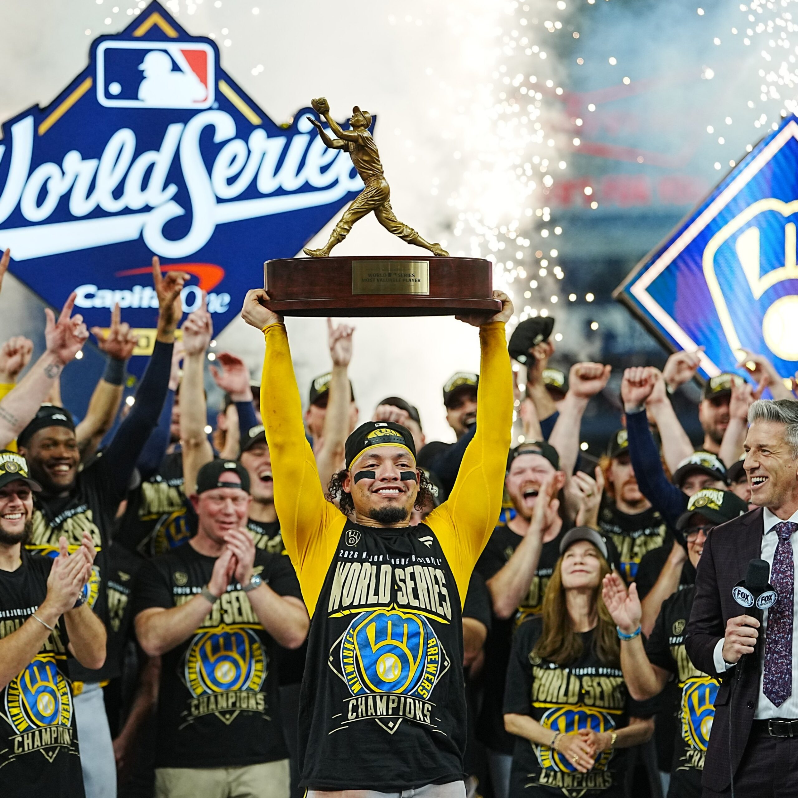 El receptor venezolano William Contreras, de los Cerveceros de Milwaukee, fue elegido como el Jugador Más Valioso (MVP) de la Serie Mundial 2026. Foto: @Brewers / X.