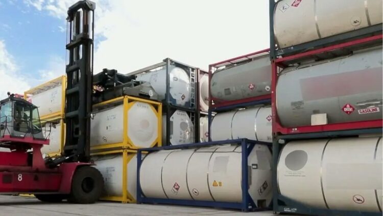 La noticia contrasta con la reciente incautación de 90 cargamentos de biodiésel, unos 615 000 galones valorados en más de 2,8 millones de dólares. Foto: Univisión.