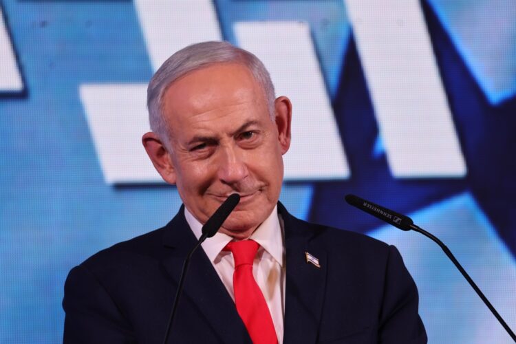 El primer ministro israelí, Benjamin Netanyahu, se dirige a sus partidarios durante un acto electoral del partido Likud en Jerusalén. Foto: EFE/EPA/ABIR SULTAN.