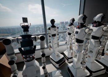 Changzhou (China), 23/10/2026.- Robots humanoides. Foto: EFE/EPA/ALEX PLAVEVSKI (Archivo).