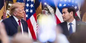 El presidente Donald Trump y el secretario de Estado, Marco Rubio, durante el acto por el Mes de la Herencia Hispana en la Casa Blanca, el 30 de septiembre de 2026. Foto: Jim Lo Scalzo / EFE / EPA.
