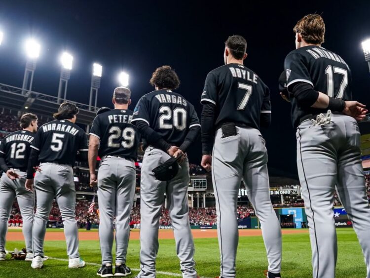 Tras ser eliminados en la Serie Divisional por los Guardianes, los Medias Blancas de Chicago, del cubano Miguel Vargas, dijeron adiós a la postemporada 2026 de la MLB. Foto: Tomada del perfil de Facebook de los Chicago White Sox.