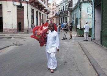 Imagen común en el barrio chino de La Habana. /Foto Alain L Gutiérrez